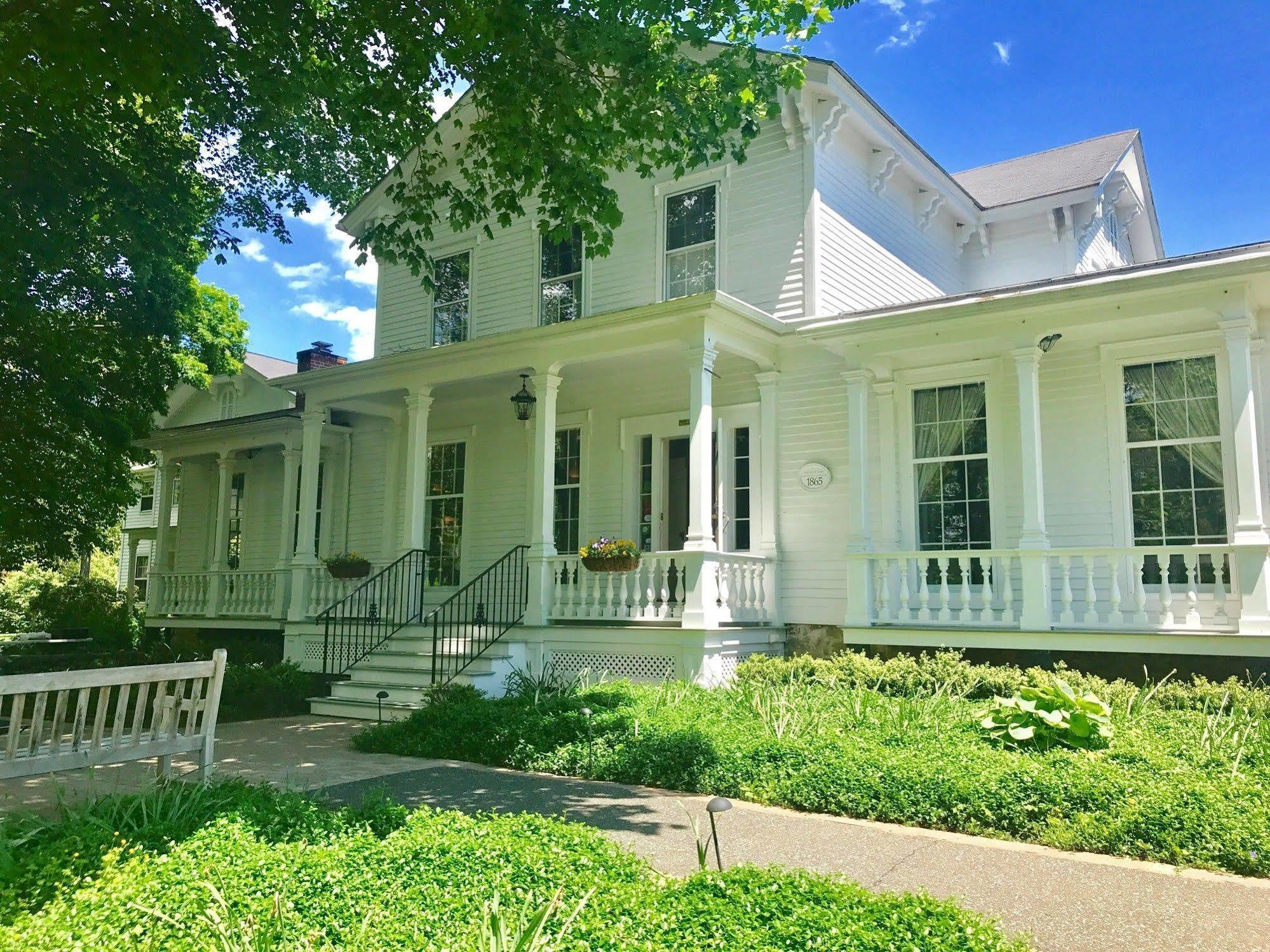 The Old Lyme Inn Exterior photo